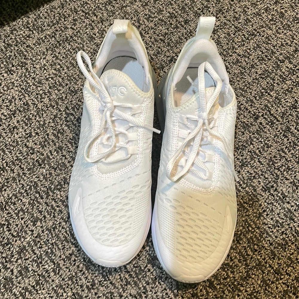 Nike Air Max 270